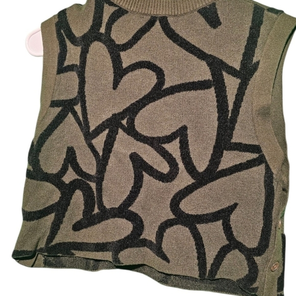 Maeve EUC Olive and Black Patterned Top XS Oversized 19 PTP/Length 17 - Picture 3 of 5